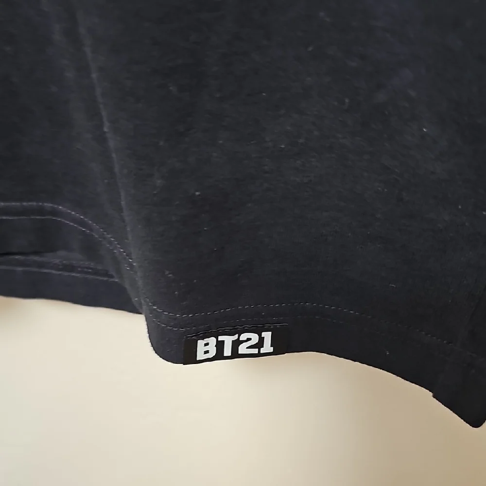 Uniqlo Black Short Sleeve‎ Tee